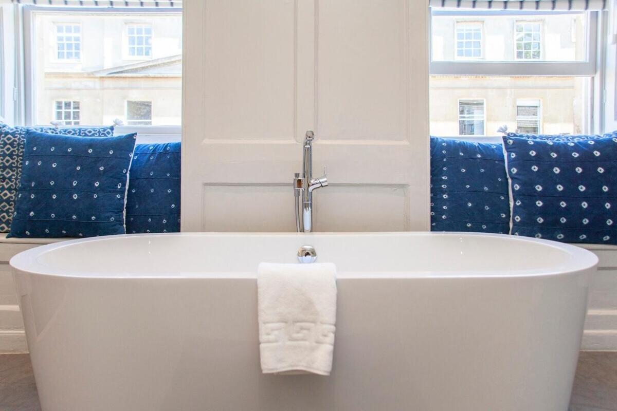 Elegant Georgian Maisonette - Central Bath Exterior photo